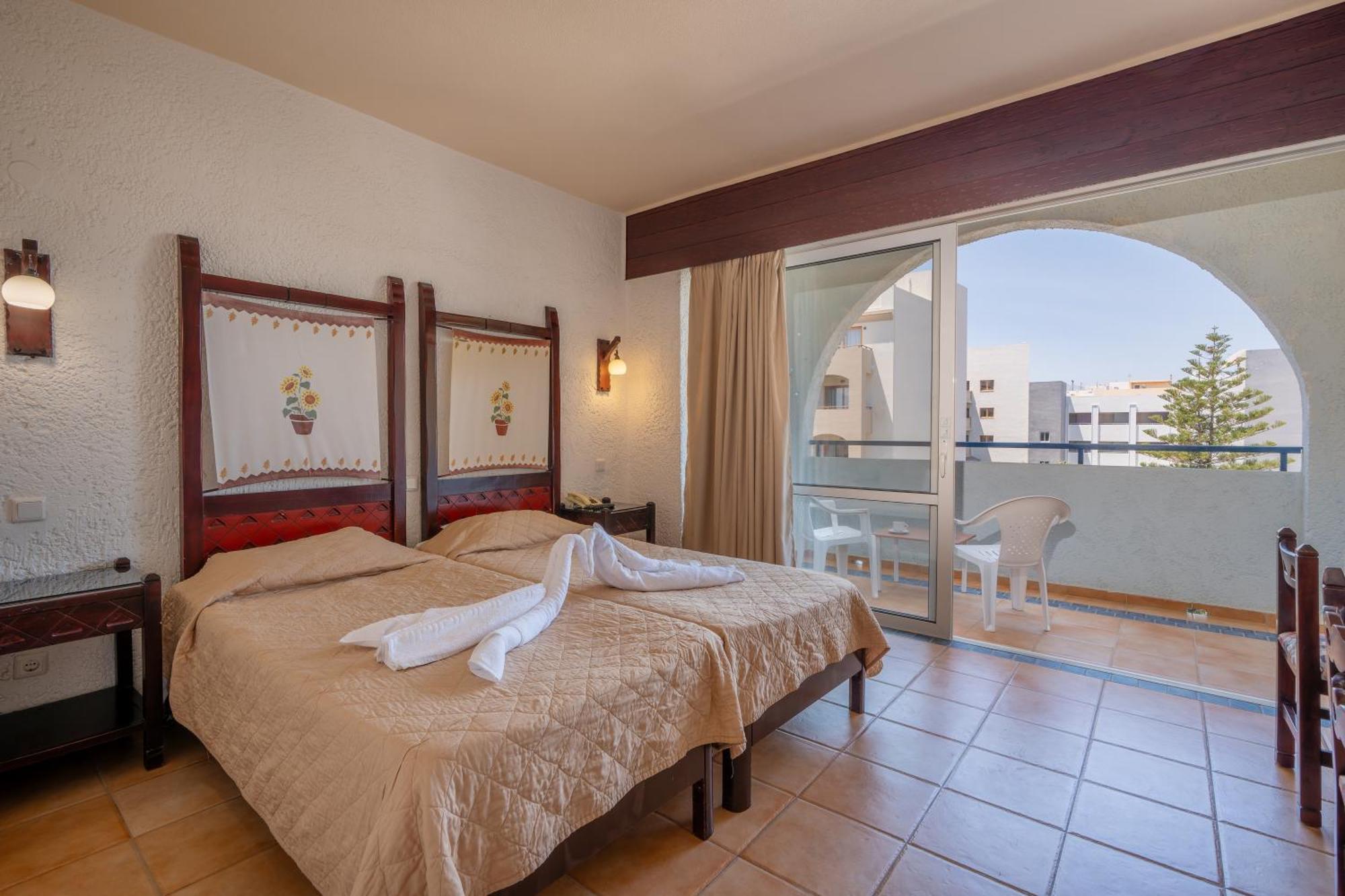 Lefkoniko Beach & Icarus Suite Apts Rethymno Esterno foto