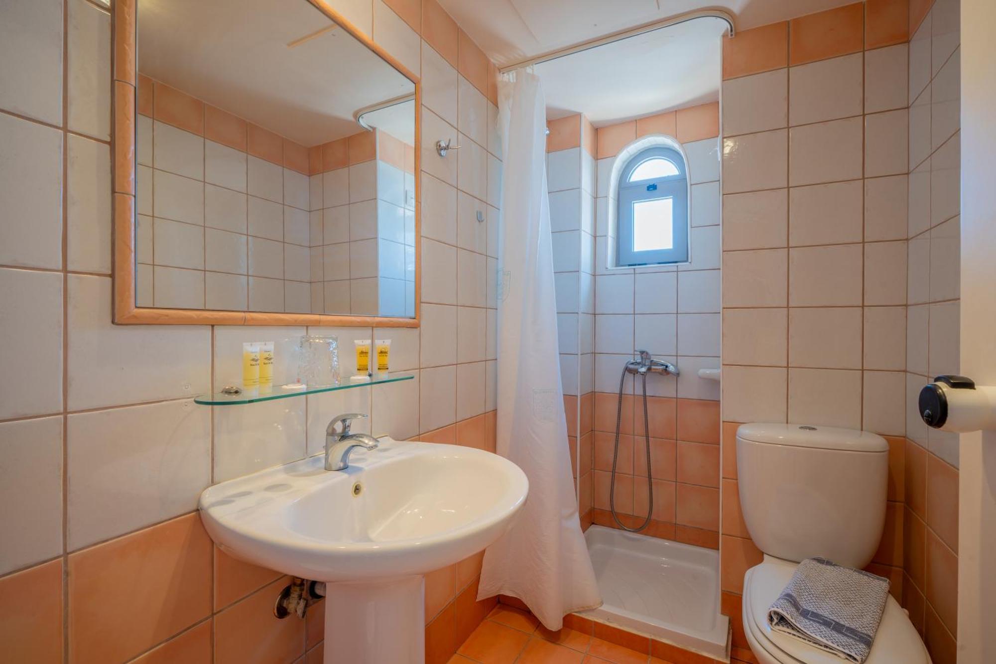 Lefkoniko Beach & Icarus Suite Apts Rethymno Esterno foto